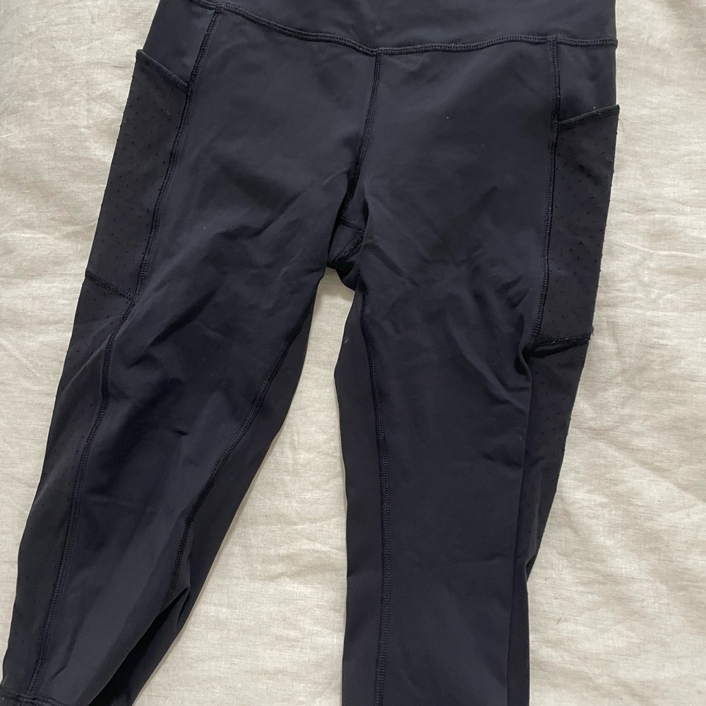 Cropped lulu lemon leggings